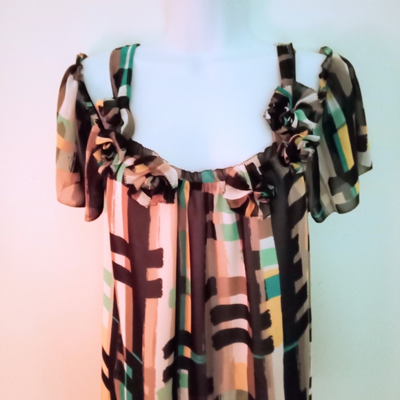 NWTπ FREE GIFT INCLUDED 3D Flowers Off Shoulder Short Sleeves Blouse Top Tee - Picture 9 of 15